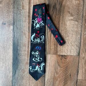 🖤 Looney Tunes Mania Novelty Tie – Pepe Le Pew Romantic Hearts – Black